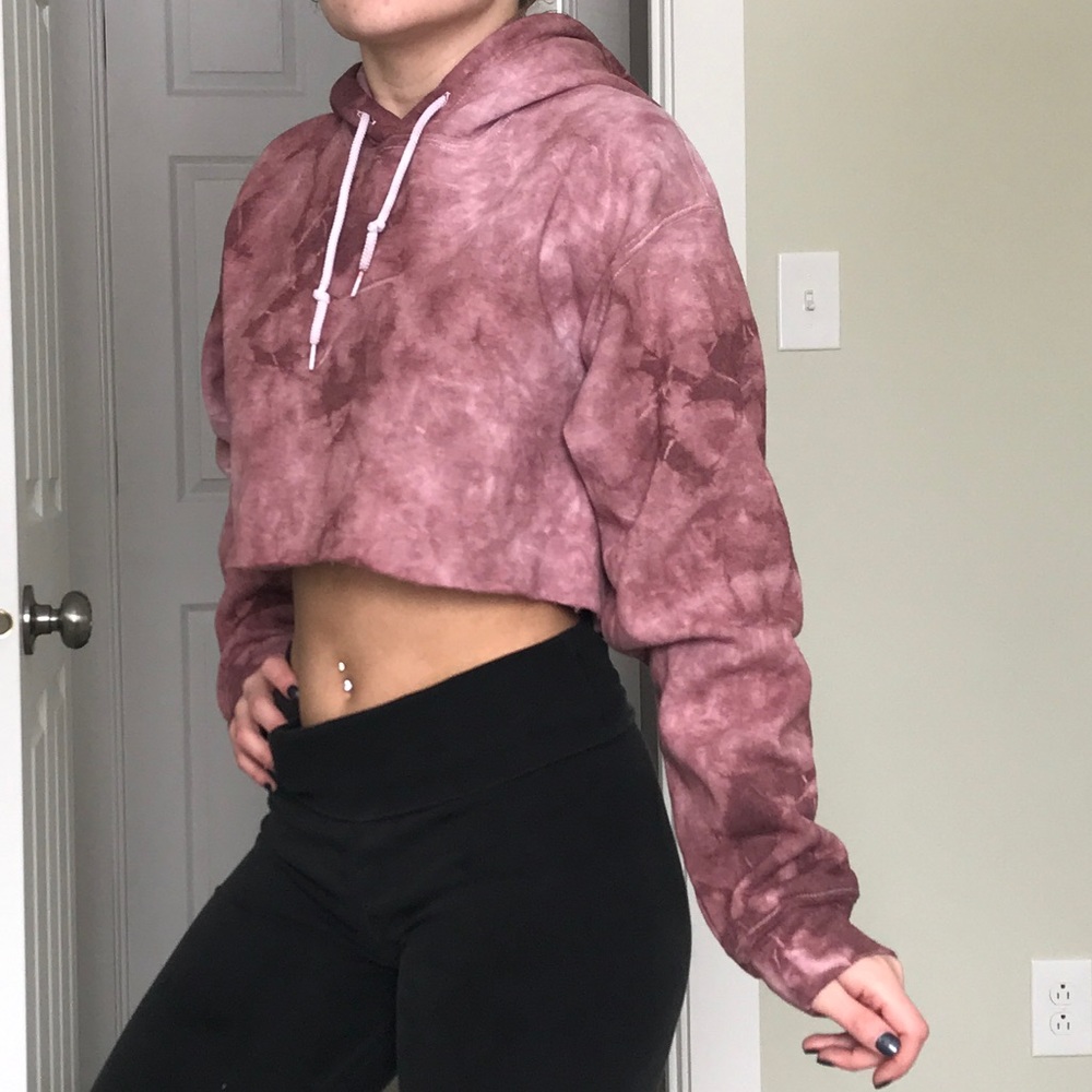 Rue 21 burgundy tie dye crop sweatshirt NWT/Small